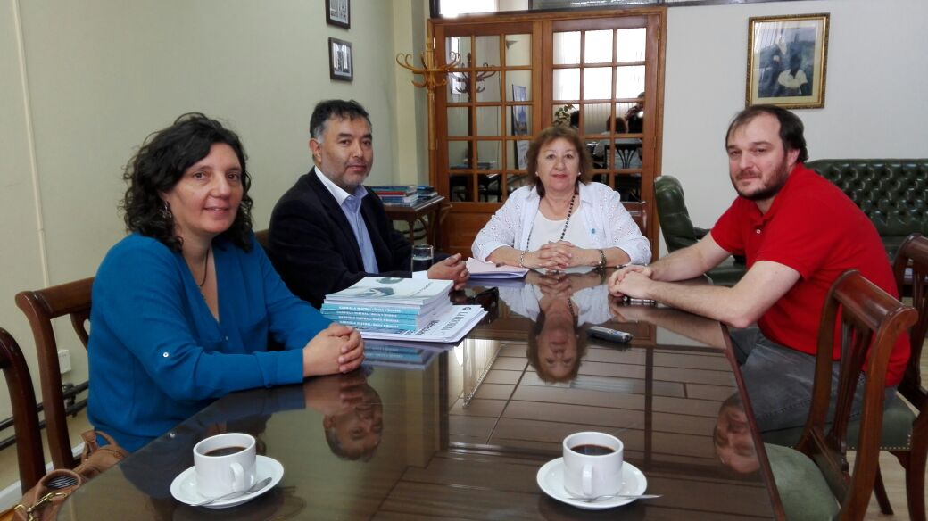 COMITIVA DE LA UNIVERSIDAD DE AYSN SE REUNI 
CON LA VICERRECTORA DE LA UNPSJB, LIDIA BLANCO