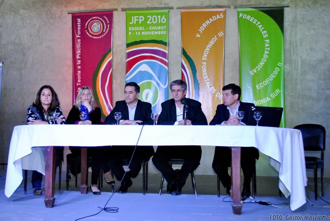 QUEDARON FORMALMENTE INAUGURADAS LAS V JORNADAS FORESTALES PATAGNICAS Y 3 JORNADAS FORESTALES DE PATAGONIA SUR ECOFUEGO ll