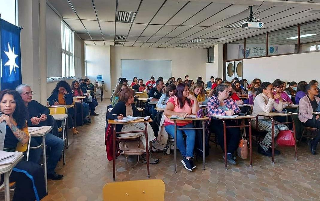 Numerosa cantidad de asistentes se dieron cita en la capacitación docente continua Numerosa cantidad de asistentes se dieron cita en la capacitación docente continua